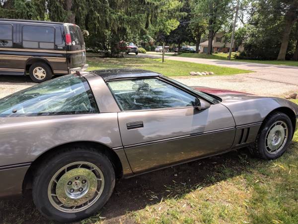 Beautiful 1984 Corvette for sale in Rochester, MI