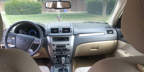 2011 ford fusion SE SUNROIF white $5500 or Best Offer for sale in Lexington, KY – photo 9