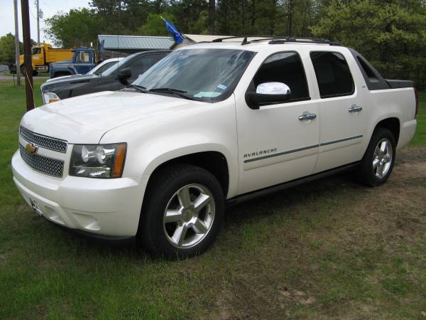 2011 Chevrolet Avalanche LTZ for sale in mosinee, WI