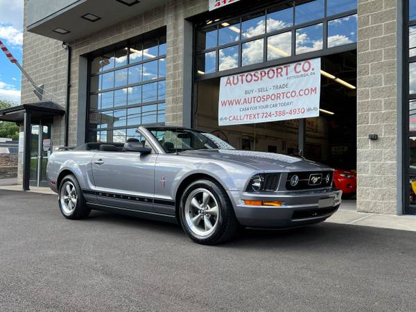 2006 Ford Mustang Convertible Automatic Clean Carfax - cars & for sale in Pittsburgh, PA