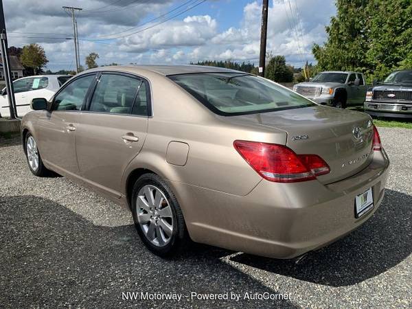 2005 Toyota Avalon XLS 5-Speed Automatic for sale in Lynden, WA – photo 2