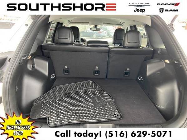 2019 Jeep Cherokee Latitude Plus SUV - cars & trucks - by dealer -... for sale in Inwood, NY – photo 14