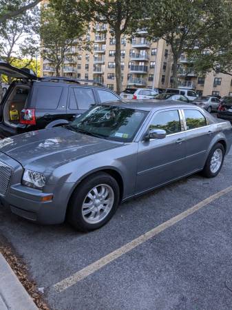 2006 Chrysler 300 for sale (NEEDS ENGINE) - cars & trucks - by owner... for sale in Bronx, NY