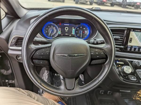 2019 Chrysler Pacifica FWD 4D Passenger Van/Minivan/Van Limited for sale in Waterloo, IA – photo 7