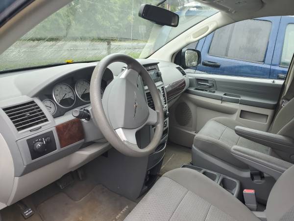 2010 Chrysler Town and Country Buy-Here-Pay-Here for sale in Middleport, NY – photo 6