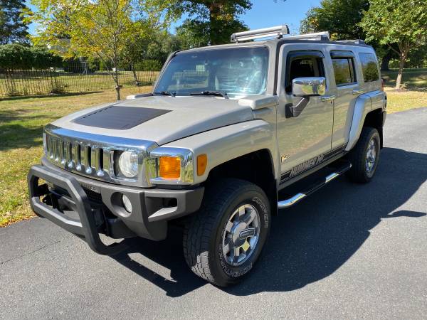2007 Hummer H3 4x4 Loaded SUV - excellent condition for sale in STATEN ISLAND, NY