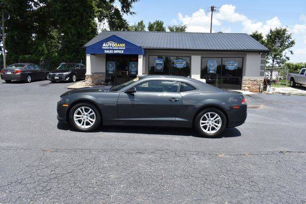 2015 CHEVROLET CAMARO LT COUPE - EZ FINANCING! FAST APPROVALS! for sale in Greenville, SC