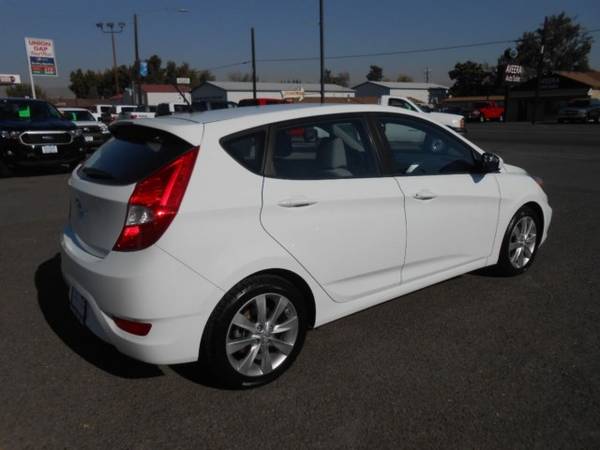 2012 Hyundai Accent SE 4dr Hatchback - - by dealer for sale in Union Gap, WA – photo 9