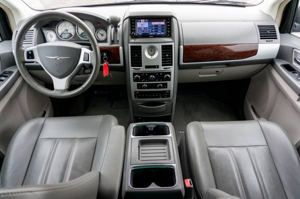 2010 Chrysler Town & Country Touring - - by dealer for sale in North Fort Myers, FL – photo 16