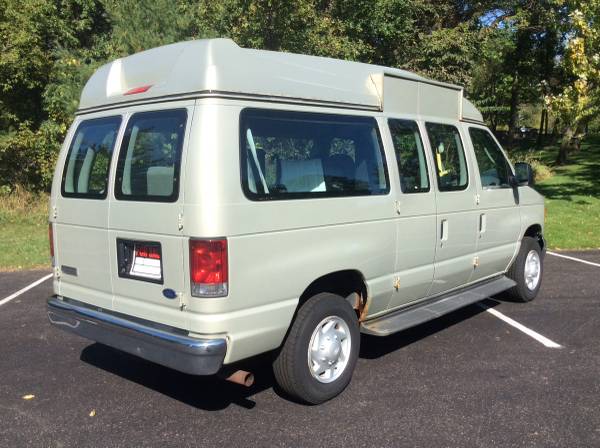 2006 Ford Econoline E-350 XL High-Top Wheelchair Van for sale in Andover, MN – photo 5