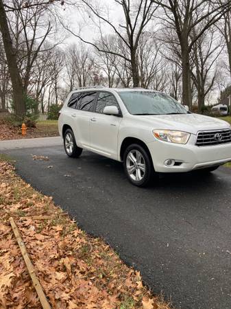 2009 Toyota Highlander. “ Limited” - cars & trucks - by owner -... for sale in Columbia, MD – photo 3