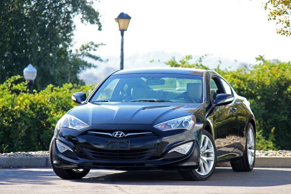 2015 Hyundai Genesis Coupe 3 8L 6-Speed Manual Transmission 1-Owner for sale in Shingle Springs, NV – photo 3