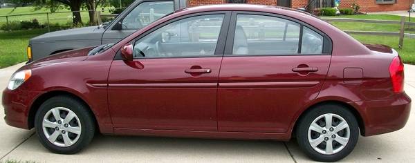 2010 hyundai accent for sale in Springfield, OH – photo 2