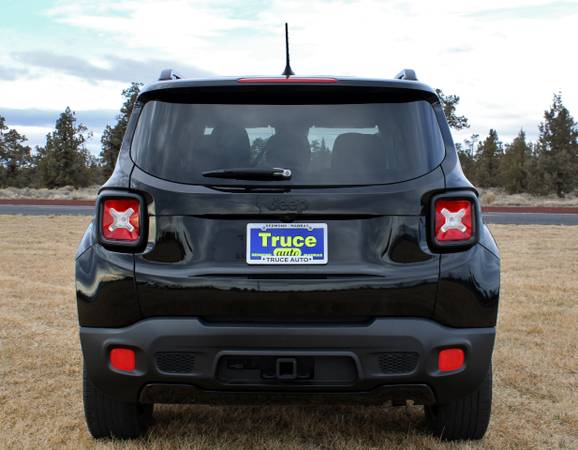 2017 Jeep Renegade LATITUDE 4X4 ONE OWNER - - by for sale in Redmond, OR – photo 4