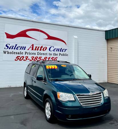 2009 CHRYSLER TOWN & COUNTRY TOURING ED - - by for sale in Salem, OR – photo 3