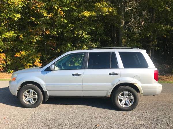 2004 Honda Pilot EX - 4WD - One Owner - 3rd Row Seat for sale in Ravenna, OH – photo 2
