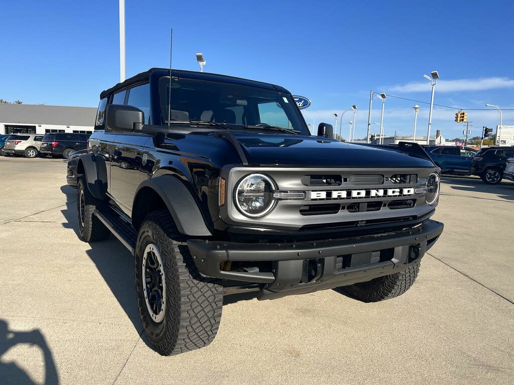 2021 Ford Bronco Advanced 4-Door 4WD for sale in Saint Clair Shores, MI – photo 2