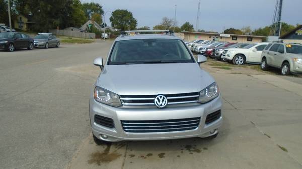 2012 vw touareg 4wd diesel 117,000 miles $11999 for sale in Waterloo, IA – photo 2