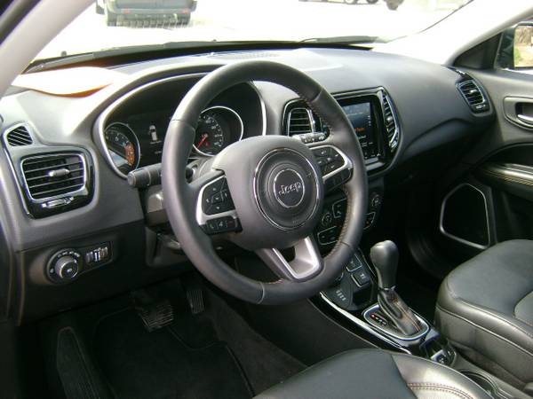 2018 JEEP COMPASS LIMITED 4X4 for sale in Dubuque, IA – photo 5