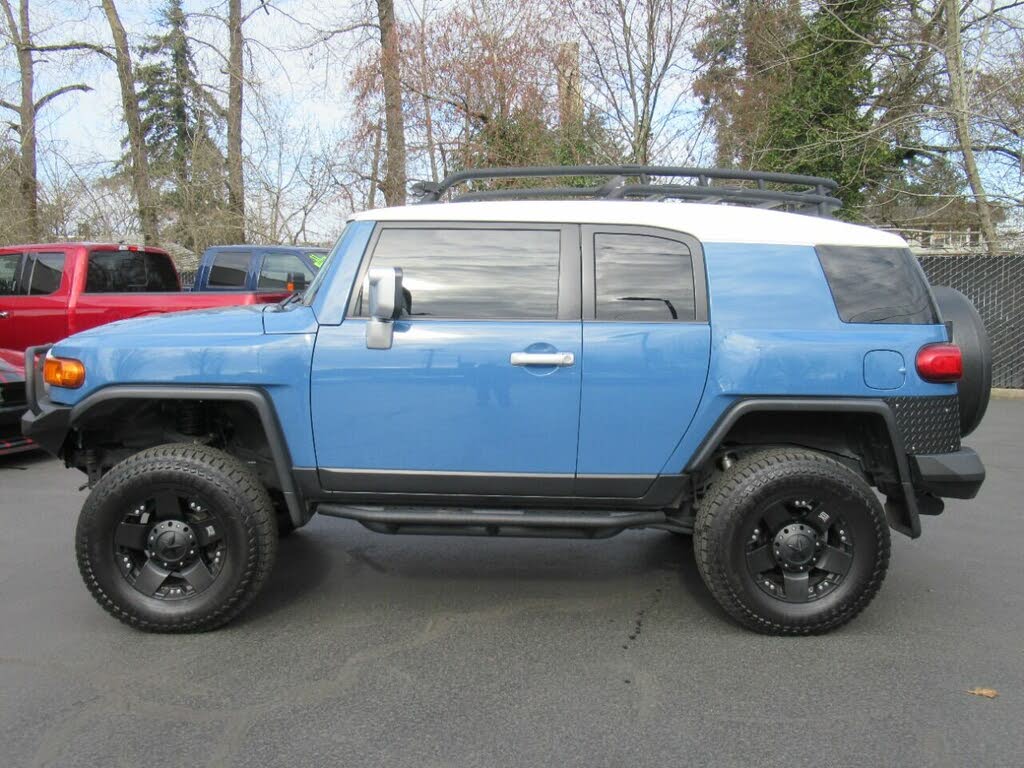 2012 Toyota FJ Cruiser 4WD for sale in Salem, OR – photo 2