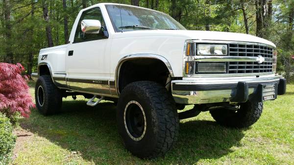TRADE or SELL my rust free Chevy Z71 4X4 pickup Newer crate motor for sale in Petersburg, VA