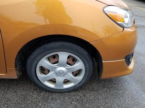 2009 Toyota Matrix S 5-Speed AT - cars & trucks - by dealer -... for sale in Cedar Rapids, IA – photo 12