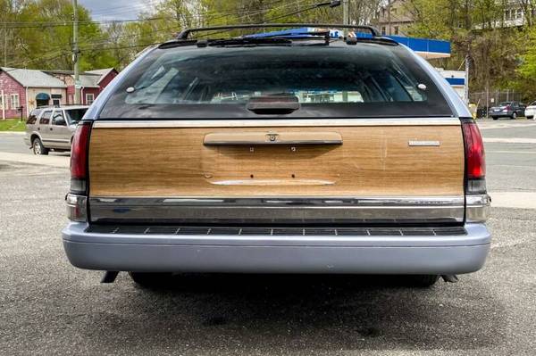 5 7L V8 LT1 ENGINE! WOW! 1995 Roadmaster Estate Wagon! - cars & for sale in Pittsfield, MA – photo 4