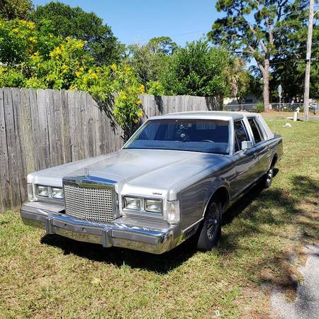 1987 Lincoln Town Car Cartier for sale in New Smyrna Beach, FL