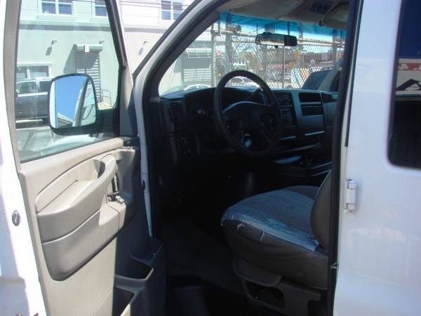 2004 CHEVY EXPRESS 1500 AWD 8 PASSENGER VAN - - by for sale in Richmond Hill, NY – photo 7