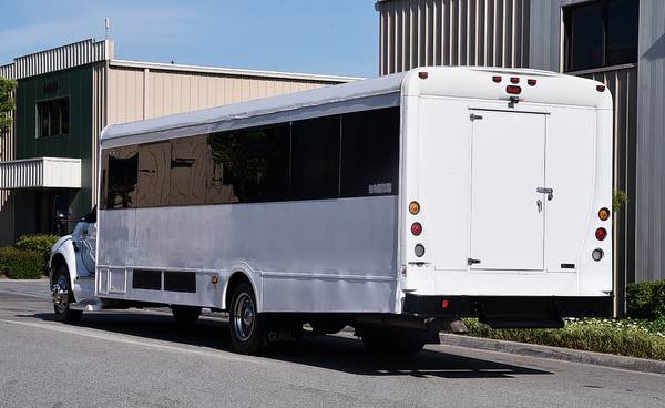 Limo 2013 Ford F-650 Shuttle Bus>>>Nice<<< for sale in Fontana, CA – photo 6