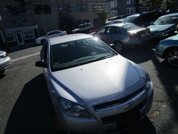 2009 Chevrolet Chevy Malibu LS 4dr Sedan - EASY FINANCING! for sale in Waltham, MA – photo 21