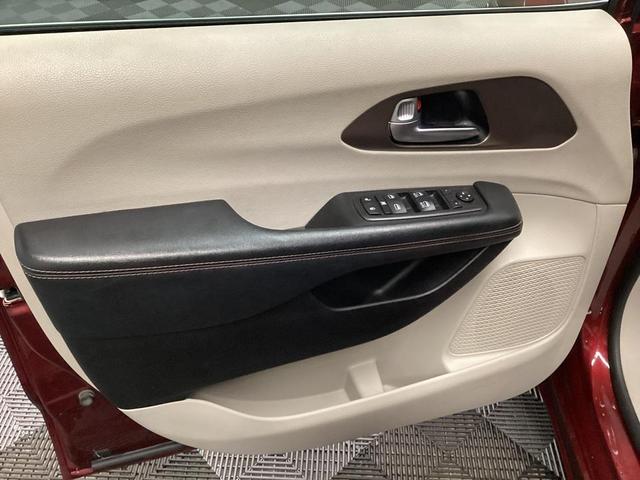 2019 Chrysler Pacifica Touring-L for sale in newton, iowa, IA – photo 7