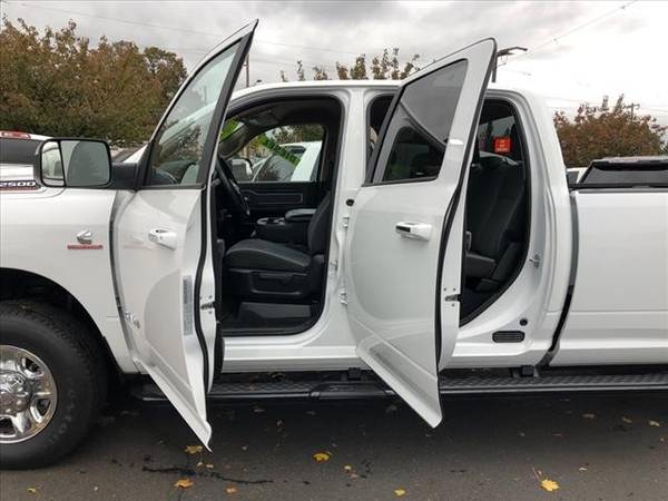 2019 RAM 2500 Diesel 4x4 4WD Truck Dodge Big Horn Big Horn Crew Cab 8 for sale in Milwaukie, OR – photo 22