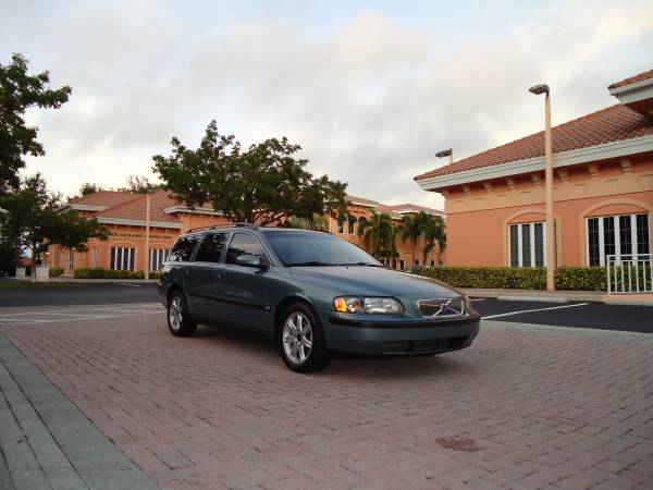 VOLVO V70 STATION WAGON CLEAN!!! - cars & trucks - by owner -... for sale in Bonita Springs, FL – photo 5
