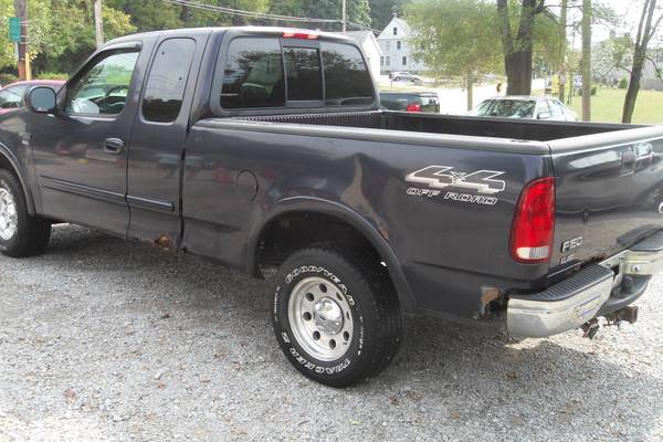 2000 Ford F-150 XLT 4X4 Ext Cab. * ONE OWNER * WINTERS COMING!! for sale in Cincinnati, OH – photo 5