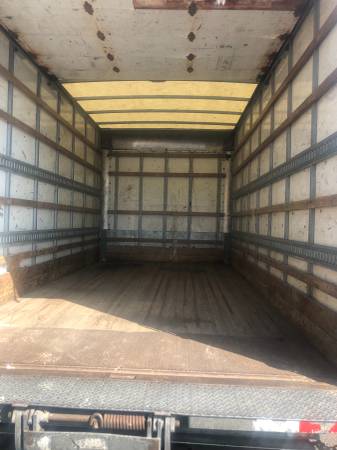 Freightliner 26ft Truck for sale in Bronx, NY – photo 2