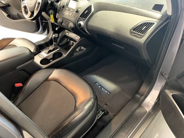 2014 Hyundai Tucson AWD 4D Sport Utility/SUV SE for sale in Cedar Falls, IA – photo 17