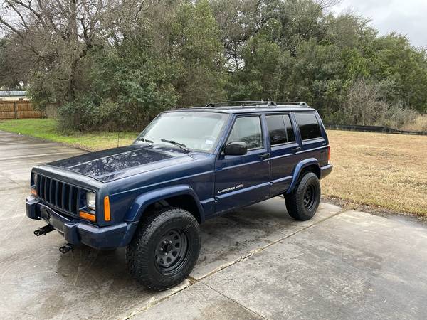 2000 Jeep Cherokee XJ Classic 4x4, 226k, well maintained! - cars & for sale in San Marcos, TX