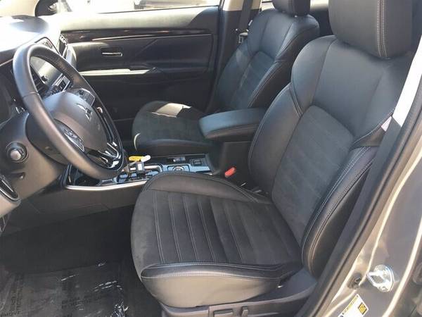 2019 Mitsubishi Outlander SE - cars & trucks - by dealer - vehicle... for sale in Twin Falls, ID – photo 10