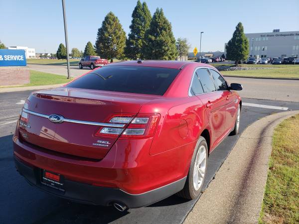 2017 Ford Taurus for sale in Evansville, IN – photo 3