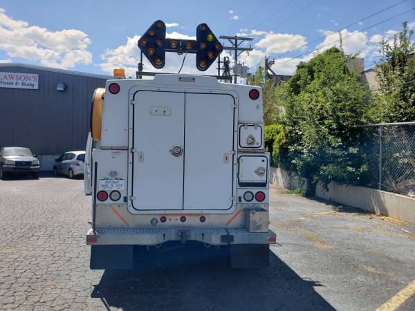 2001 Ford Utility Truck F450 V10 with Arrow Board Generator Compressor for sale in Golden, CO – photo 3