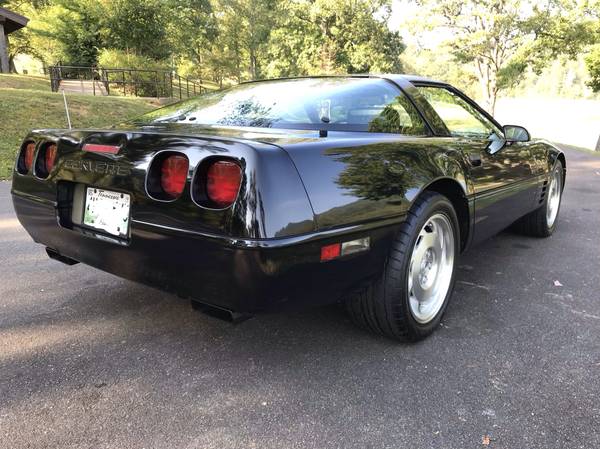 1993 Chevrolet Corvette Black on Black 6 Speed LT1 for sale in Elizabethton, TN – photo 18
