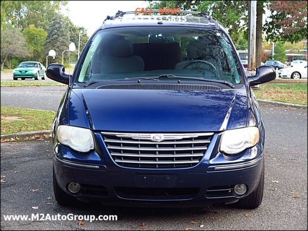 2006 Chrysler Town & Country Limited 4dr Extended Mini Van w/ Power... for sale in East Brunswick, NY – photo 21