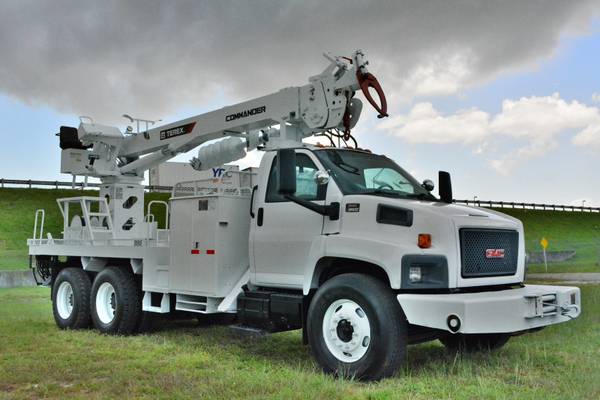2007 GMC C8500 Flat Bed Tandem Axle Terex Telelect Digger Derrick for sale in Other, TN – photo 2