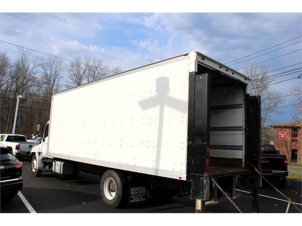 2012 Hino 258/268 UNDER CDL DIESEL BOX TRUCK WITH MAXON LIFT GATE !!... for sale in Salem, MA – photo 8
