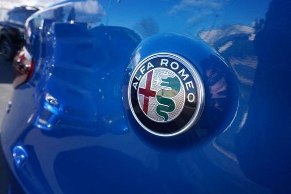 2018 Alfa Romeo Stelvio Ti Sport SUV 4D w/28K AWD LOADED Sport! for sale in Bend, OR – photo 10