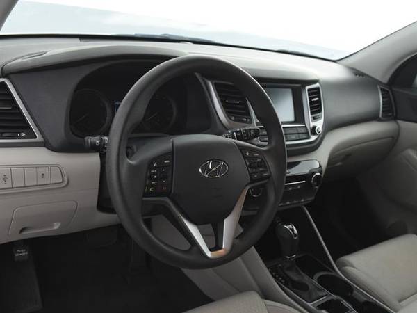 2018 Hyundai Tucson SEL Sport Utility 4D suv Silver - FINANCE ONLINE for sale in Atlanta, GA – photo 2