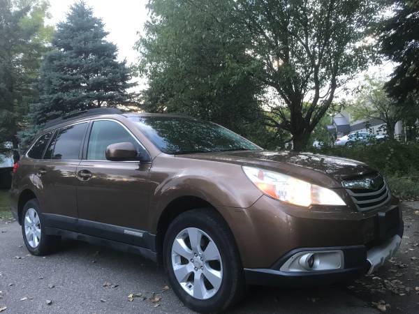 2011 SUBARU OUTBACK 2.5 PREMIUM BLUETOOTH AWD VERY CLEAN! for sale in Minneapolis, MN – photo 5
