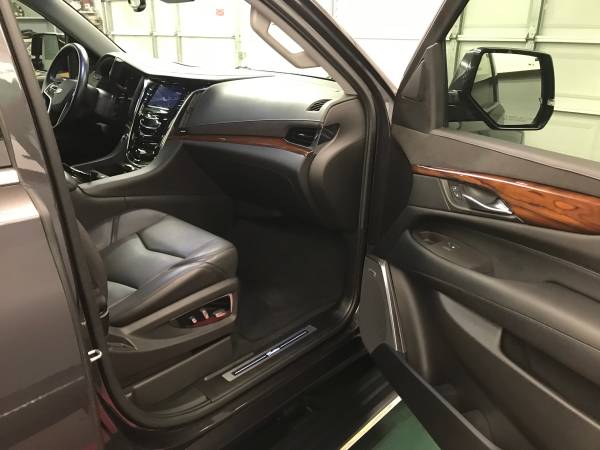 2016 Cadillac Escalade Premium, Navigation, Rear DVD, Still Under Warr for sale in Woodway, TX – photo 8