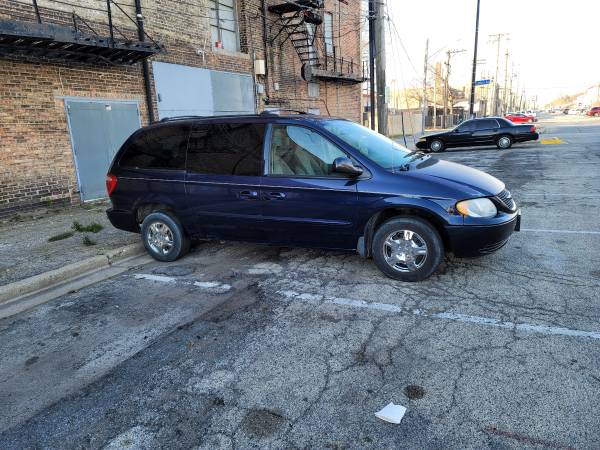 2003 Chrysler Town and Country Dual Sliding doors double heaters -... for sale in Berwyn, IL – photo 14